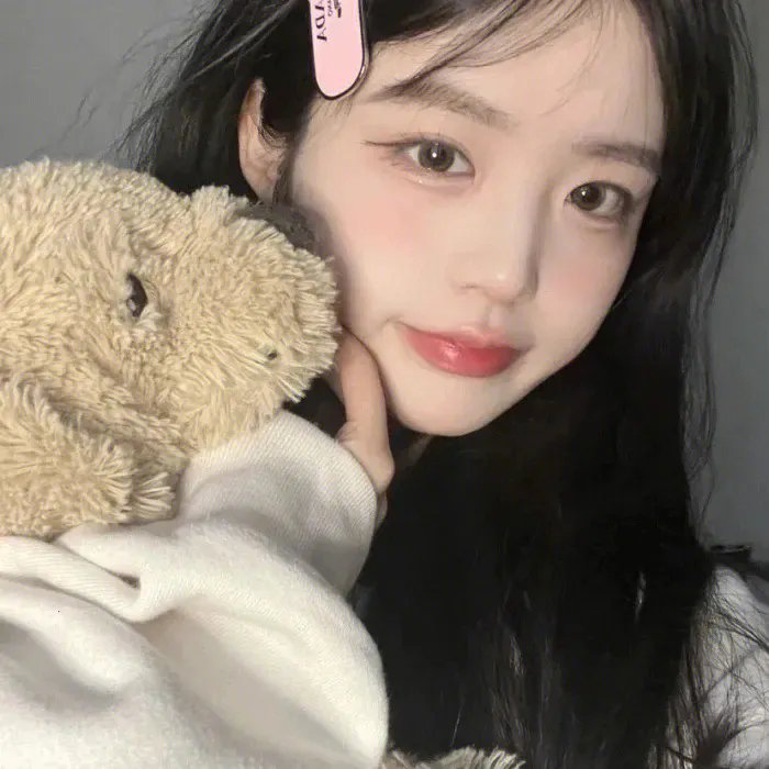 拿针的女孩